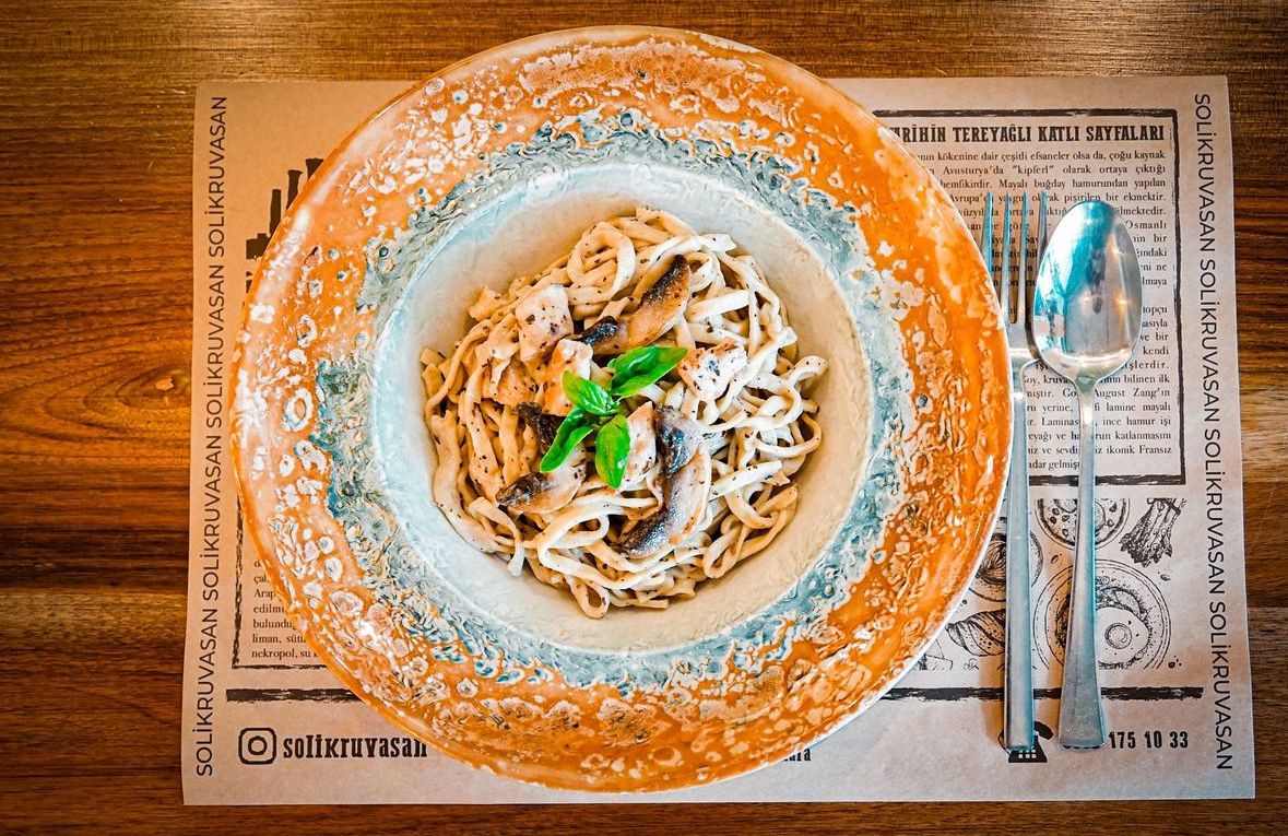 Fettuccine Alfredo