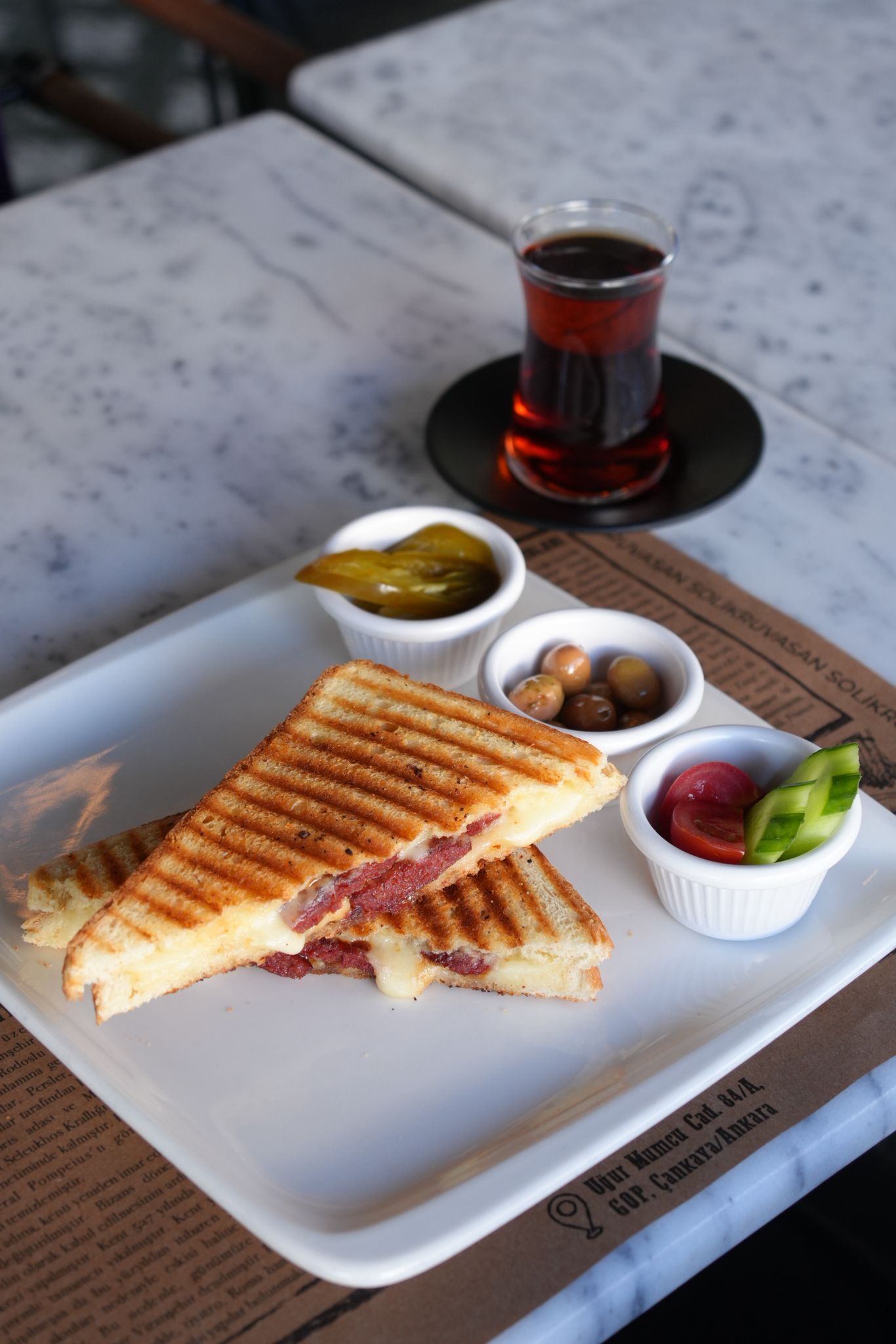 Kaşarlı Sucuklu Tost