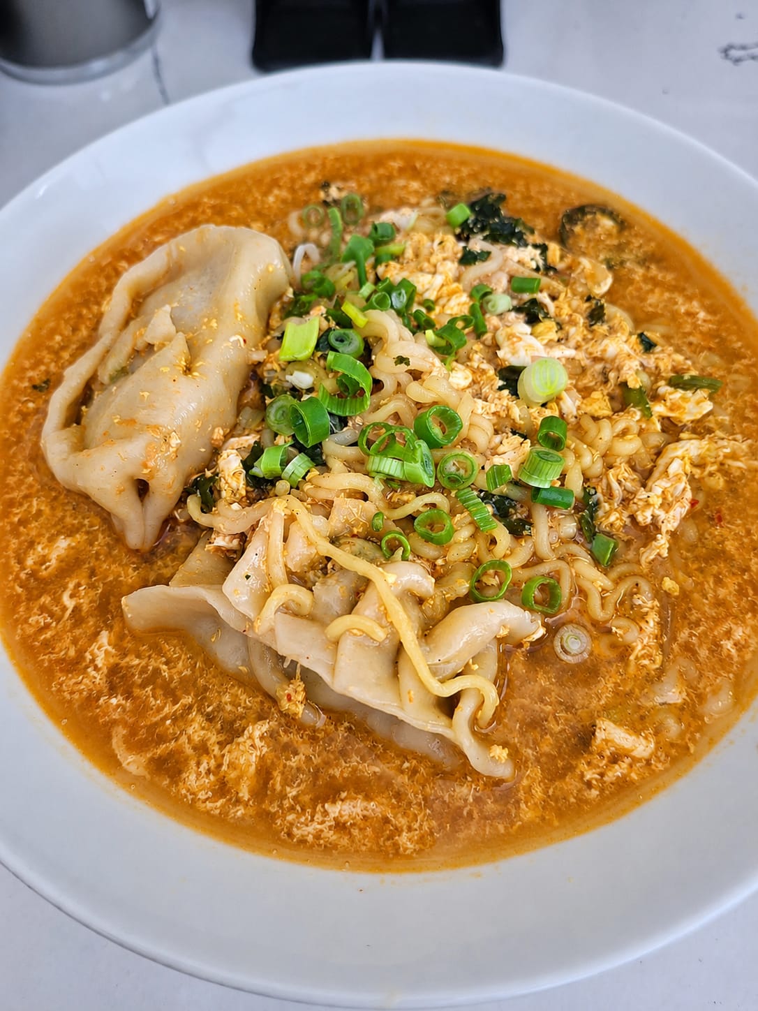 Mandu Ramyeon (Erişte & Kore Mantısı / Noodles with Korean Dumplings)